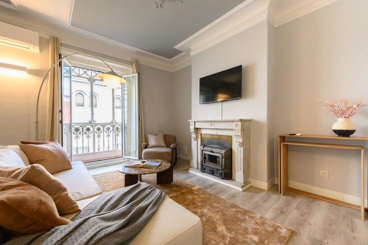 Salle de séjour élégante avec mobilier moderne dans un appartement à Building Calle de Ferraz - for-you-rentals - 1346915 à Moncloa - Aravaca, Madrid Salle de séjour élégante avec mobilier moderne dans un appartement à Building Calle de Ferraz - for-you-rentals - 1346915 à Moncloa - Aravaca, Madrid