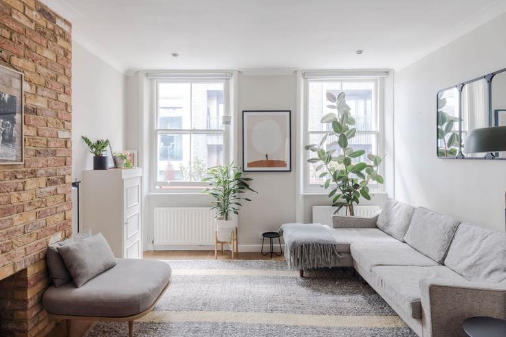 Salle de séjour élégante avec mobilier moderne dans un appartement à Building Cleveland Street - frankiesays - 1497742 à City of Westminster, London Salle de séjour élégante avec mobilier moderne dans un appartement à Building Cleveland Street - frankiesays - 1497742 à City of Westminster, London