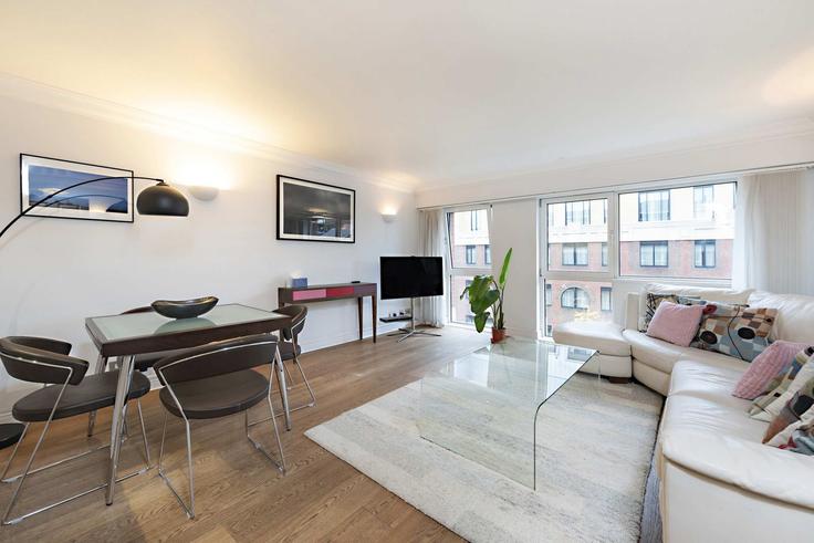 City of Westminster, London에 위치한 Building Martlett Court - frankiesays - 1057041 - LON 유닛의 세련된 인테리어가 돋보이는 거실