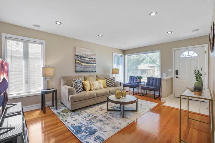 ChicagoChicago의 West Farragut Avenue(1285019P)에 위치한 5베드룸 풀퍼니시드 아파트 - 사진1 ChicagoChicago의 West Farragut Avenue(1285019P)에 위치한 5베드룸 풀퍼니시드 아파트 - 사진1
