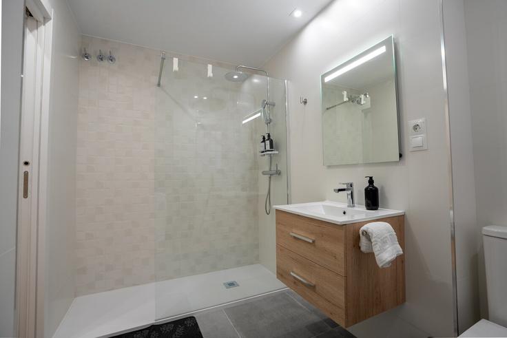 Sofistike dokunuşlara sahip zarif ve güzel tasarımlı banyo Building Alameda de Colón - frontier-residences - 1231330 - MLG Centro adresinde, Málaga Sofistike dokunuşlara sahip zarif ve güzel tasarımlı banyo Building Alameda de Colón - frontier-residences - 1231330 - MLG Centro adresinde, Málaga
