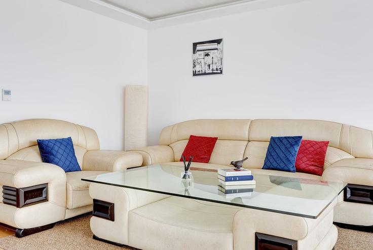 13th arrondissement, Paris에 위치한 Building Promenade Claude Lévi-Strauss - full-concierge - 1314570 - PAR 유닛의 세련된 인테리어가 돋보이는 거실 13th arrondissement, Paris에 위치한 Building Promenade Claude Lévi-Strauss - full-concierge - 1314570 - PAR 유닛의 세련된 인테리어가 돋보이는 거실