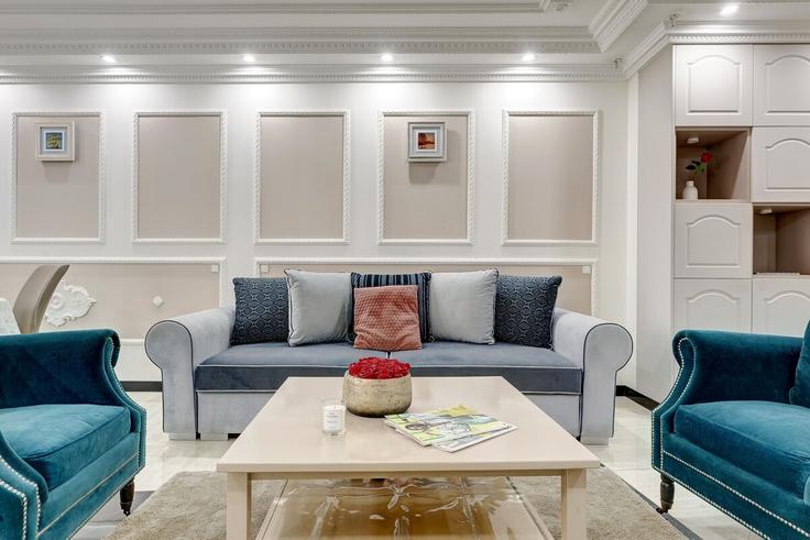 Elegant gestaltetes Wohnzimmer mit moderner Einrichtung in einer Wohnung im Building Rue de Belleville - full-concierge - 1390921 in 20th arrondissement of Paris, Paris