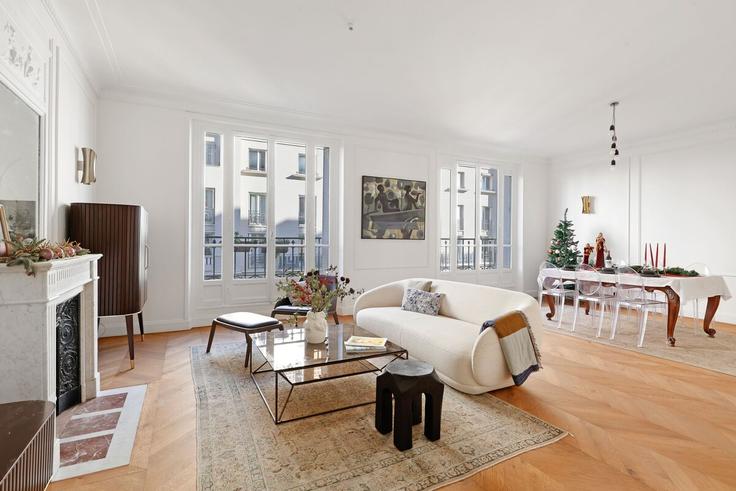 Paris 17th arrondissementのBuilding Rue Catulle Mendès - full-concierge - 1406909のアパートメントにある、モダンな家具を備えたエレガントなデザインのリビングルーム