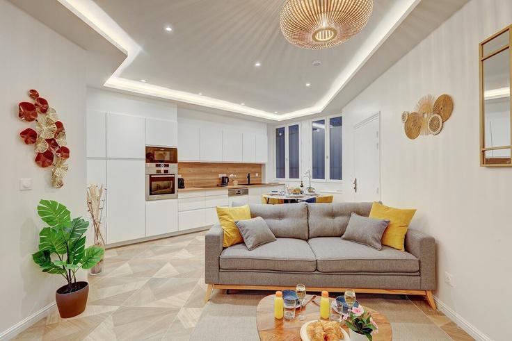 Building Rue Meslay - full-concierge - 1513012 adresindeki bir dairede modern mobilyalarla zarif bir şekilde tasarlanmış oturma odası 3rd arrondissement, Paris Building Rue Meslay - full-concierge - 1513012 adresindeki bir dairede modern mobilyalarla zarif bir şekilde tasarlanmış oturma odası 3rd arrondissement, Paris
