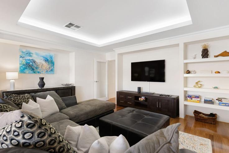 Dudley Park, Mandurah에 위치한 Building Gael Place - full-house-management - 1533084 유닛의 세련된 인테리어가 돋보이는 거실 Dudley Park, Mandurah에 위치한 Building Gael Place - full-house-management - 1533084 유닛의 세련된 인테리어가 돋보이는 거실