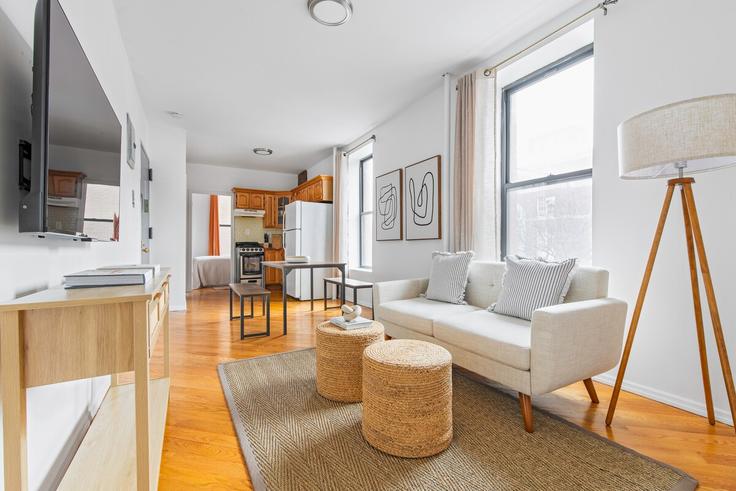 Manhattan, New York에 위치한 Building East 116th Street - furnishedhabitat - 1514394 유닛의 세련된 인테리어가 돋보이는 거실