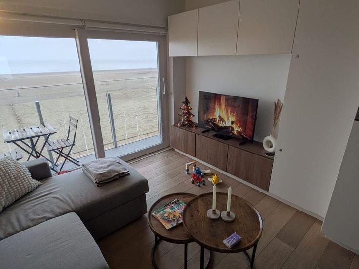 Knokke-Heist, Knokke-Heist에 위치한 Building Zeedijk-Heist - glan-services - 1475801 유닛의 세련된 인테리어가 돋보이는 거실