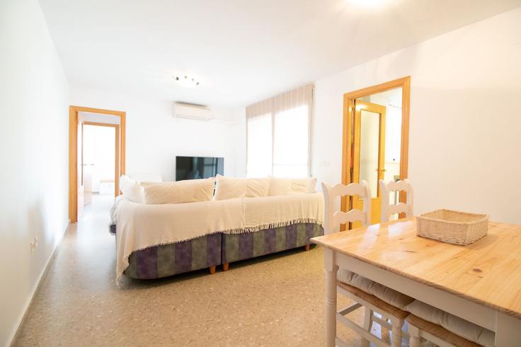 Canet d'en Berenguer, Canet d'en Berenguer에 위치한 Building Carrer Arroz y Tartana - global-vacacional - 1339883 아파트의 세련된 인테리어가 돋보이는 거실 Canet d'en Berenguer, Canet d'en Berenguer에 위치한 Building Carrer Arroz y Tartana - global-vacacional - 1339883 아파트의 세련된 인테리어가 돋보이는 거실