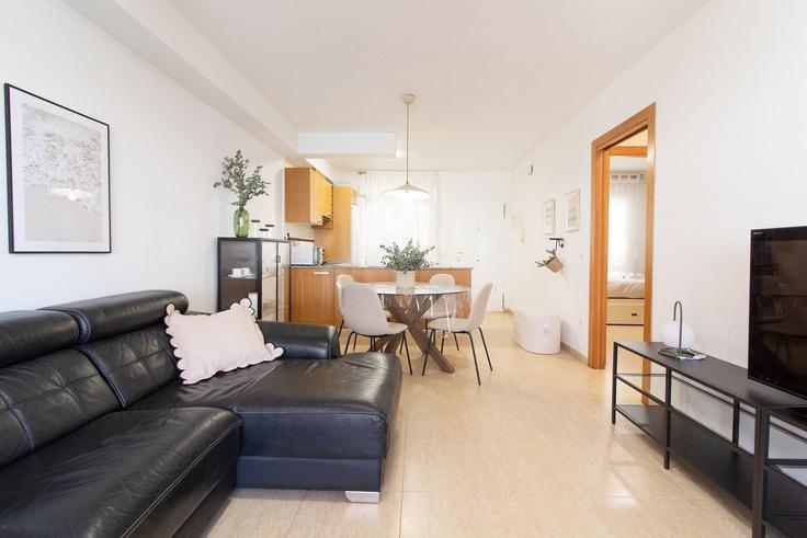 Elegant gestaltetes Wohnzimmer mit moderner Einrichtung in einer Wohnung im Building Carrer Jaume I - global-vacacional - 1339835 in Canet d'en Berenguer, Canet d'en Berenguer Elegant gestaltetes Wohnzimmer mit moderner Einrichtung in einer Wohnung im Building Carrer Jaume I - global-vacacional - 1339835 in Canet d'en Berenguer, Canet d'en Berenguer