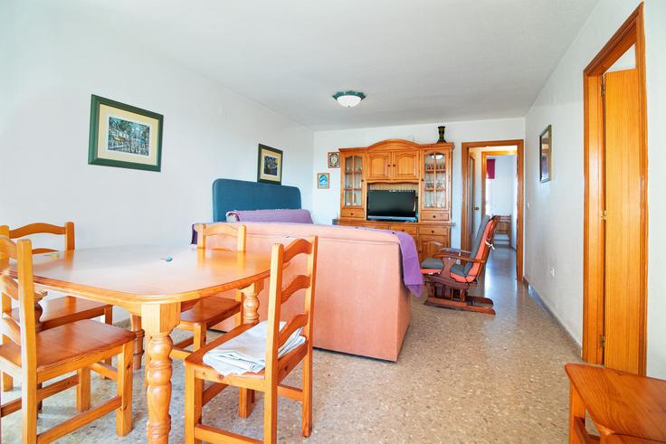 Building Carrer Arroz y Tartana - global-vacacional - 1339878 adresindeki bir dairede modern mobilyalarla zarif bir şekilde tasarlanmış oturma odası Canet d'en Berenguer, Canet d'en Berenguer