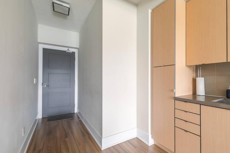 1 quarto mobiliado em apartamentos em Front Street West 1037019P, Old Toronto, Toronto, foto 1