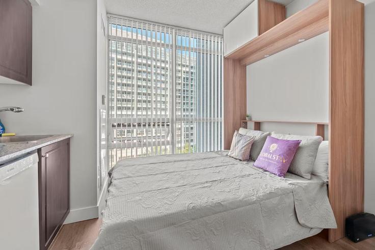 1 quarto mobiliado em apartamentos em Fort York Boulevard 1345927P, Old Toronto, Toronto, foto 1