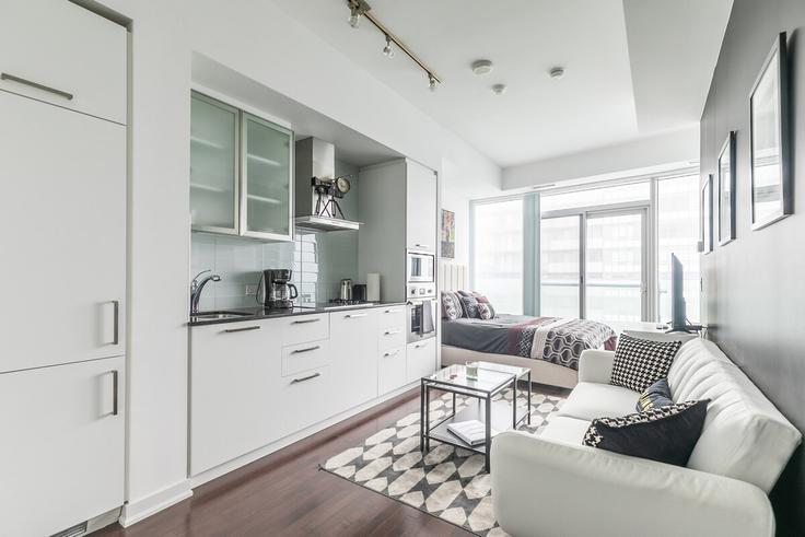Funktionelle und stilvolle Küche mit erstklassige Ausstattung in einer gehobenen Wohnung im Building Lower Simcoe Street - globalstayinc - 1523987 in Old Toronto, Toronto