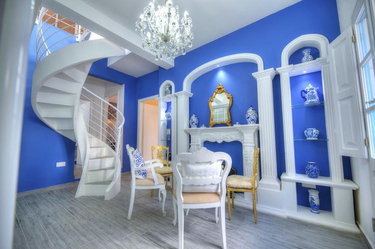 Sliema SliemaのBuilding Triq Viani - gobnb-ltd - 1329188のアパートメントにある、モダンな家具を備えたエレガントなデザインのリビングルーム Sliema SliemaのBuilding Triq Viani - gobnb-ltd - 1329188のアパートメントにある、モダンな家具を備えたエレガントなデザインのリビングルーム