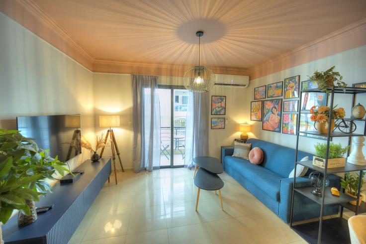 Sliema SliemaのBuilding Triq Mons. G. Depiro - gobnb-ltd - 1329214のアパートメントにある、モダンな家具を備えたエレガントなデザインのリビングルーム Sliema SliemaのBuilding Triq Mons. G. Depiro - gobnb-ltd - 1329214のアパートメントにある、モダンな家具を備えたエレガントなデザインのリビングルーム