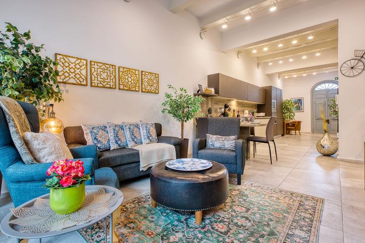 Valletta, Valletta에 위치한 Building Republic Street - gobnb-ltd - 1359871 아파트의 세련된 인테리어가 돋보이는 거실