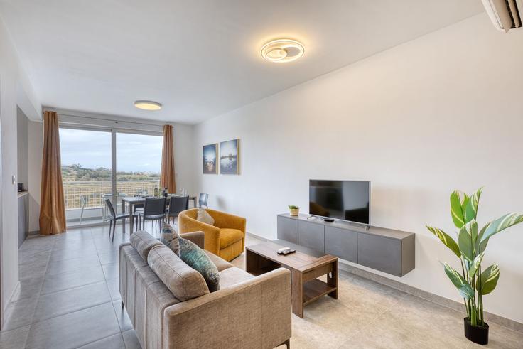 San Ġwann, San Ġwann에 위치한 Building Hyzler - gobnb-ltd - 1497706 유닛의 세련된 인테리어가 돋보이는 거실 San Ġwann, San Ġwann에 위치한 Building Hyzler - gobnb-ltd - 1497706 유닛의 세련된 인테리어가 돋보이는 거실