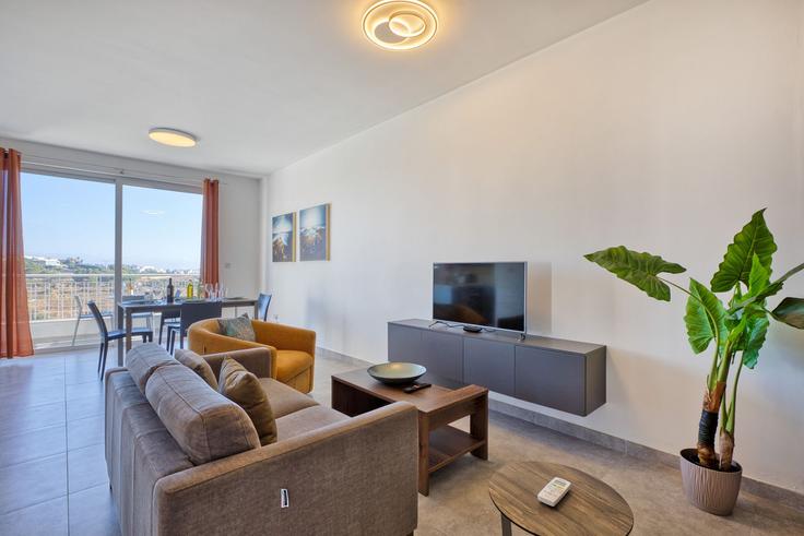 San Ġwann, San Ġwann에 위치한 Building Hyzler - gobnb-ltd - 1497708 유닛의 세련된 인테리어가 돋보이는 거실 San Ġwann, San Ġwann에 위치한 Building Hyzler - gobnb-ltd - 1497708 유닛의 세련된 인테리어가 돋보이는 거실