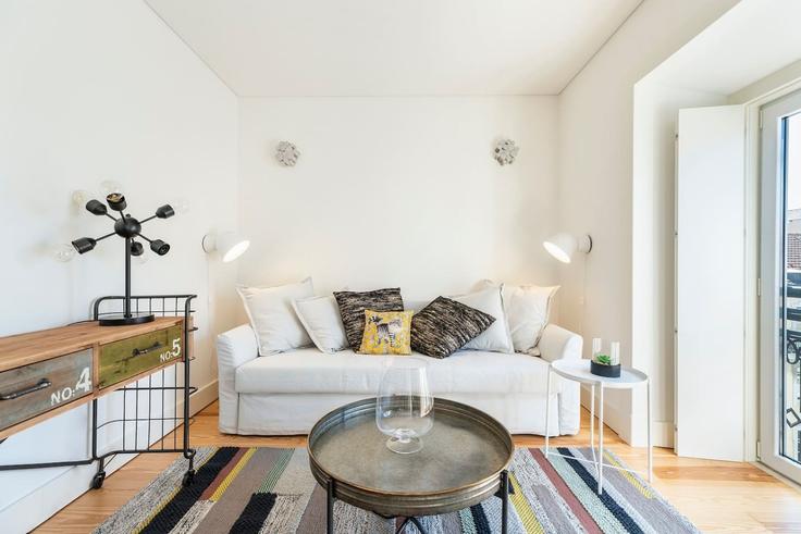 Sala de estar elegantemente projetada com móveis modernos em um apartamento no Building Rua de São Julião - gonzalosguest - 1044583 - LIS em Santa Maria Maior, Lisbon Sala de estar elegantemente projetada com móveis modernos em um apartamento no Building Rua de São Julião - gonzalosguest - 1044583 - LIS em Santa Maria Maior, Lisbon