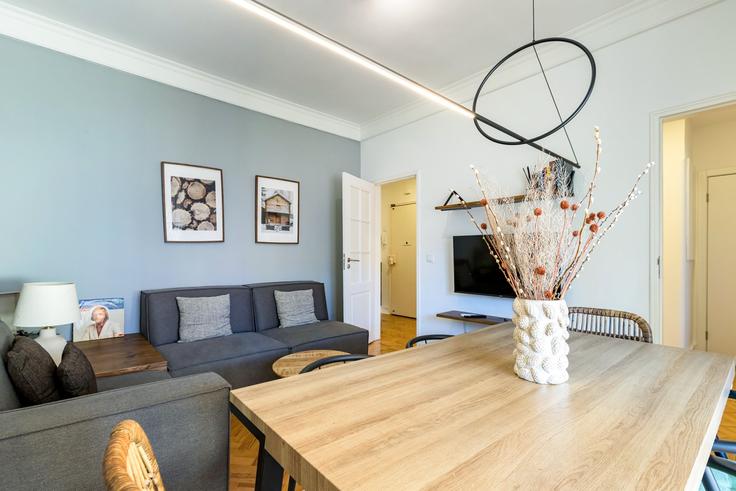 Elegant gestaltetes Wohnzimmer mit moderner Einrichtung in einer Wohnung im Building Rua Acácio de Paiva - gonzalosguest - 1697131 in Alvalade, Lisbon Elegant gestaltetes Wohnzimmer mit moderner Einrichtung in einer Wohnung im Building Rua Acácio de Paiva - gonzalosguest - 1697131 in Alvalade, Lisbon