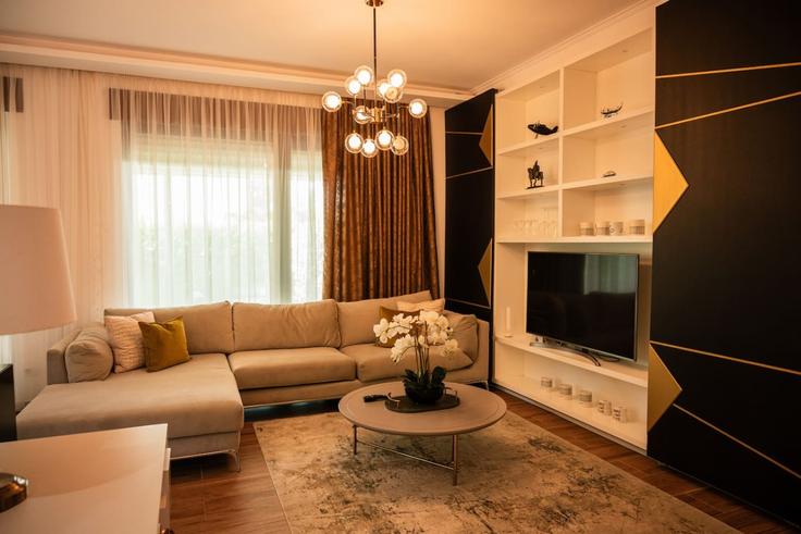 Salle de séjour élégante avec mobilier moderne dans un appartement à Building Perla Resort - grandstay-collection - 1592247 à Plazhi San Pietro, Plazhi San Pietro Salle de séjour élégante avec mobilier moderne dans un appartement à Building Perla Resort - grandstay-collection - 1592247 à Plazhi San Pietro, Plazhi San Pietro