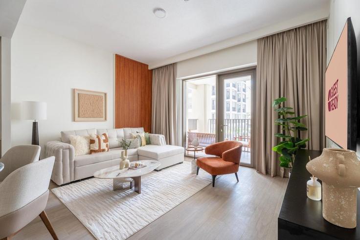 Building Tariaq Bedon Esm - guestready-dxb - 1497110 adresindeki bir dairede modern mobilyalarla zarif bir şekilde tasarlanmış oturma odası Al Kheeran First, Dubai Building Tariaq Bedon Esm - guestready-dxb - 1497110 adresindeki bir dairede modern mobilyalarla zarif bir şekilde tasarlanmış oturma odası Al Kheeran First, Dubai