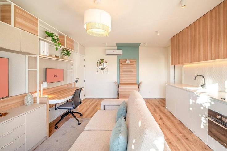 Building Rua E do Pual - guestready-pt - 1382444 adresindeki bir dairede modern mobilyalarla zarif bir şekilde tasarlanmış oturma odası Lumiar, Lisbon Building Rua E do Pual - guestready-pt - 1382444 adresindeki bir dairede modern mobilyalarla zarif bir şekilde tasarlanmış oturma odası Lumiar, Lisbon