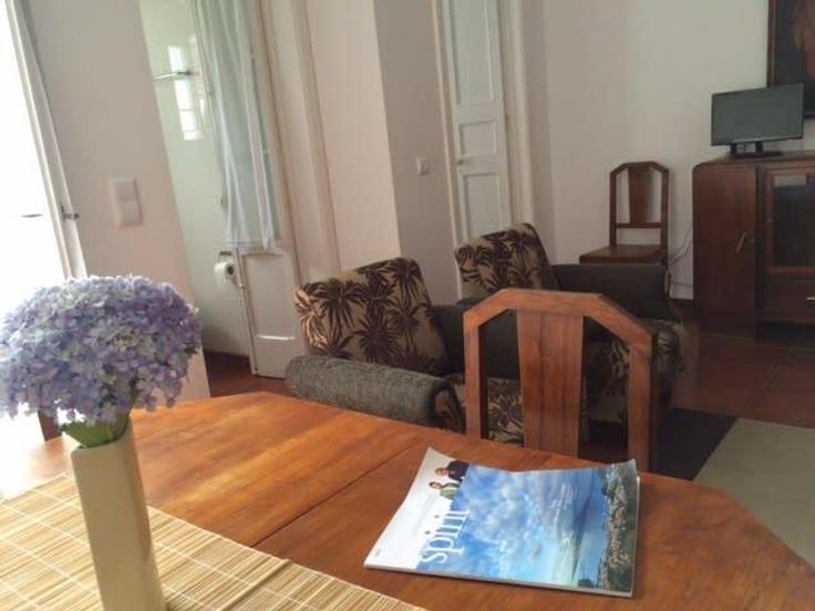 Building Rua da Boavista - guestready-pt - 1386878 adresindeki bir dairede modern mobilyalarla zarif bir şekilde tasarlanmış oturma odası São Sebastião, Ponta Delgada Building Rua da Boavista - guestready-pt - 1386878 adresindeki bir dairede modern mobilyalarla zarif bir şekilde tasarlanmış oturma odası São Sebastião, Ponta Delgada