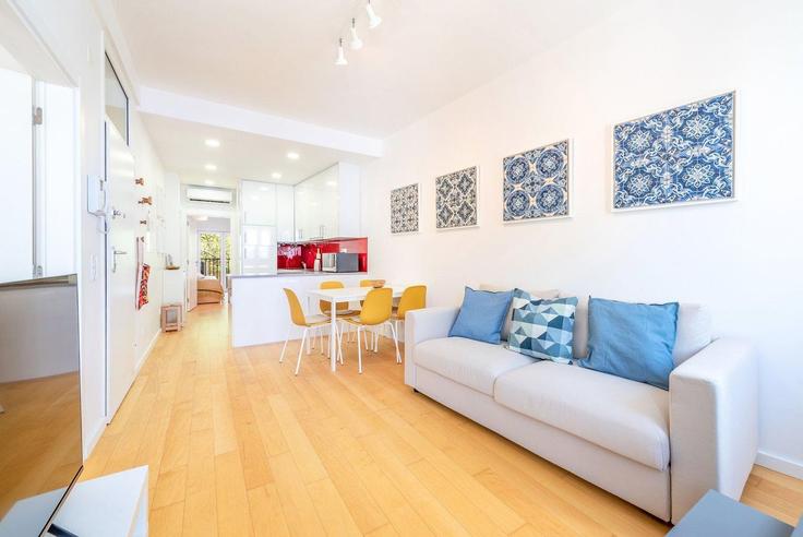 São Vicente, Lisbon 소재 Building Travessa Senhora Glória - guestready-pt - 1371873 유닛에 마련된, 현대적인 가구로 꾸며진 우아한 디자인의 거실