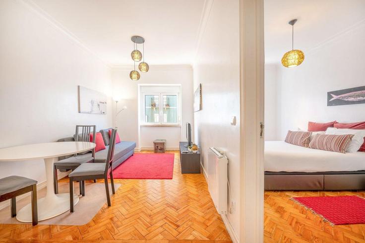 Arroios, Lisbon에 위치한 Building Rua Ilha Terceira - guestready-pt - 1374627 유닛의 세련된 인테리어가 돋보이는 거실