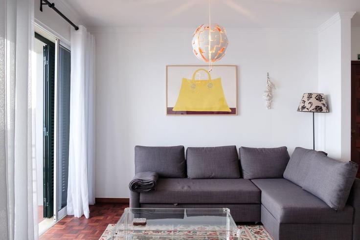 Building Estrada de Santa Clara - guestready-pt - 1371871 adresindeki bir dairede modern mobilyalarla zarif bir şekilde tasarlanmış oturma odası Câmara de Lobos, Câmara de Lobos Building Estrada de Santa Clara - guestready-pt - 1371871 adresindeki bir dairede modern mobilyalarla zarif bir şekilde tasarlanmış oturma odası Câmara de Lobos, Câmara de Lobos