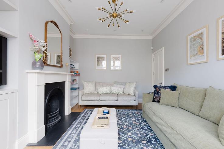 Building Rannoch Road - guestready-uk - 1538689 adresindeki bir dairede modern mobilyalarla zarif bir şekilde tasarlanmış oturma odası London Borough of Hammersmith and Fulham, London