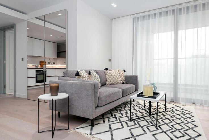 Sala de estar elegantemente projetada com móveis modernos em um apartamento no Building Harrow Road - guestready-uk - 1311650 - LON em City of Westminster, London