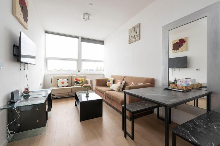 Smethwick Sandwell DistrictのBuilding Halfords Lane - guestready-uk - 1315603 - LONのアパートメントにある、モダンな家具を備えたエレガントなデザインのリビングルーム