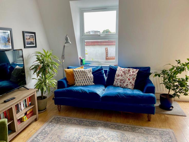 Elegante sala de estar con mobiliario moderno en un apartamento en Building Malden Road - guestready-uk - 1311646 - LON en London Borough of Camden, London Elegante sala de estar con mobiliario moderno en un apartamento en Building Malden Road - guestready-uk - 1311646 - LON en London Borough of Camden, London
