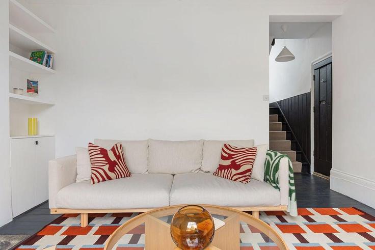 Elegant gestaltetes Wohnzimmer mit moderner Einrichtung in einer Wohnung im Building Albion Drive - guestready-uk - 1316260 - LON in London Borough of Hackney, London