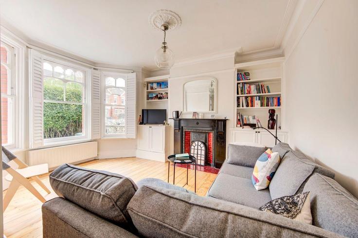 London Borough of Wandsworth, London에 위치한 Building Revelstoke Road - guestready-uk - 1374632 유닛의 세련된 인테리어가 돋보이는 거실