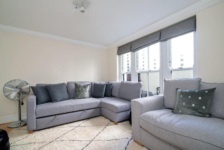 Elegante sala de estar con mobiliario moderno en un apartamento en Building Chilworth Street - guestready-uk - 1385526 en City of Westminster, London Elegante sala de estar con mobiliario moderno en un apartamento en Building Chilworth Street - guestready-uk - 1385526 en City of Westminster, London