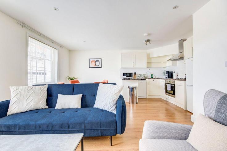 London Borough of Hammersmith and Fulham, London에 위치한 Building King Street - guestready-uk - 1311608 - LON 아파트의 세련된 인테리어가 돋보이는 거실