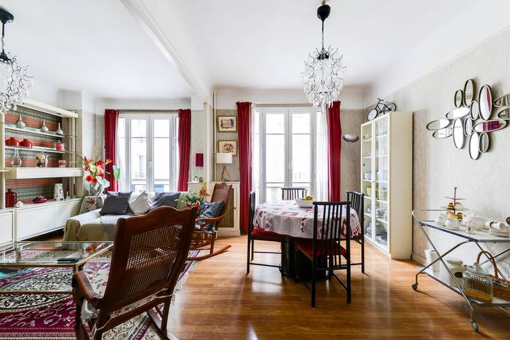 Elegante sala de estar con mobiliario moderno en un apartamento en Building 10 Rue Philibert Lucot, Paris, France - guestready - 1601116 en 13th arrondissement, Paris Elegante sala de estar con mobiliario moderno en un apartamento en Building 10 Rue Philibert Lucot, Paris, France - guestready - 1601116 en 13th arrondissement, Paris