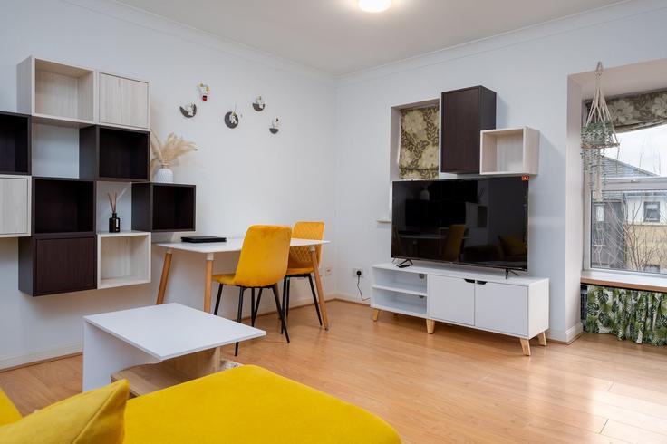 London Borough of Newham, London에 위치한 Building Wesley Avenue - guestready - 1535919 유닛의 세련된 인테리어가 돋보이는 거실