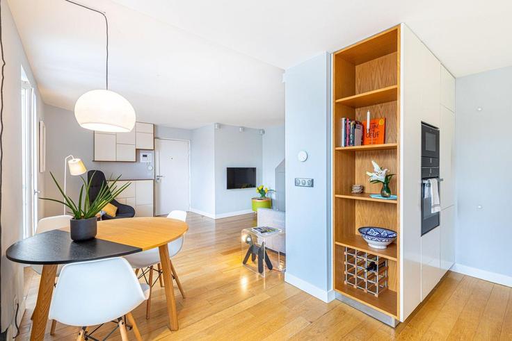 Elegantly designed living room with modern furnishings in an apartment at Building Rue René Boulanger - guestready - 1321194 in 10th arrondissement, Paris Elegantly designed living room with modern furnishings in an apartment at Building Rue René Boulanger - guestready - 1321194 in 10th arrondissement, Paris