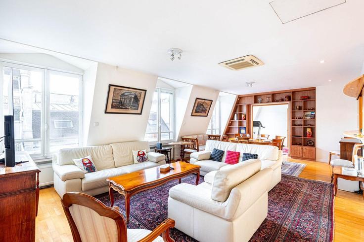 3 bedroom furnished apartment in Rue de Ponthieu 1252739P, 8th arrondissement, Paris, photo 1