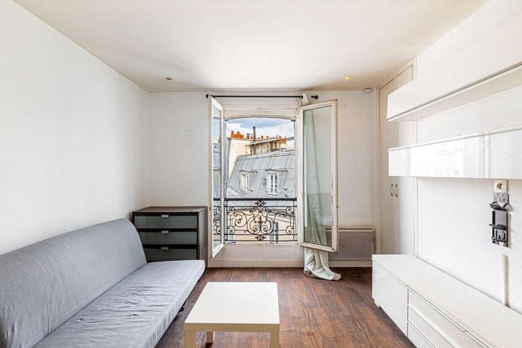 11th arrondissement, Paris에 위치한 Building Boulevard Richard-Lenoir - guestready - 1352430 유닛의 세련된 인테리어가 돋보이는 거실 11th arrondissement, Paris에 위치한 Building Boulevard Richard-Lenoir - guestready - 1352430 유닛의 세련된 인테리어가 돋보이는 거실