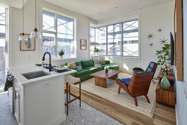 Building Newark Street - harmonyapartments - 1041922 adresindeki bir dairede modern mobilyalarla zarif bir şekilde tasarlanmış oturma odası Hoboken, Hoboken Building Newark Street - harmonyapartments - 1041922 adresindeki bir dairede modern mobilyalarla zarif bir şekilde tasarlanmış oturma odası Hoboken, Hoboken