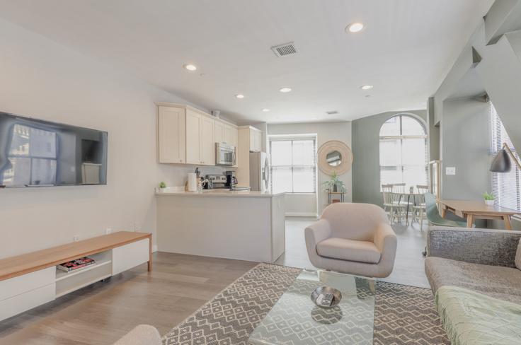 Boston, Boston에 위치한 Building Milk Street - healinghomesofboston - 1076711 - BOS 유닛의 세련된 인테리어가 돋보이는 거실