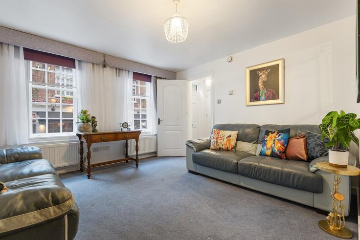 London City of WestminsterのBuilding Horseferry Road - heaven-host-limited - 1499784のアパートメントにある、モダンな家具を備えたエレガントなデザインのリビングルーム London City of WestminsterのBuilding Horseferry Road - heaven-host-limited - 1499784のアパートメントにある、モダンな家具を備えたエレガントなデザインのリビングルーム
