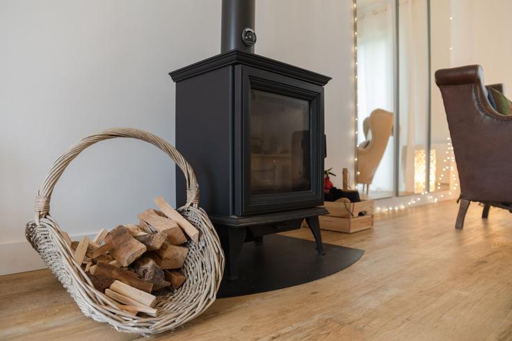 Elegante sala de estar con mobiliario moderno en un apartamento en Building Hent Mézou an Teven - hestia-conciergerie - 1334392 en Porspoder, Porspoder