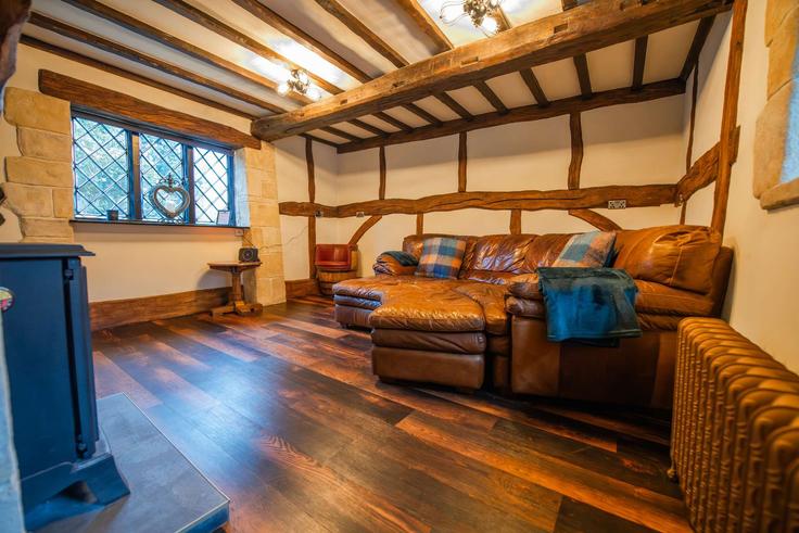 Elegant gestaltetes Wohnzimmer mit moderner Einrichtung in einer Wohnung im Building Lower Sprotbrough - hg-horizon-properties - 1495003 in City of Doncaster, Doncaster Elegant gestaltetes Wohnzimmer mit moderner Einrichtung in einer Wohnung im Building Lower Sprotbrough - hg-horizon-properties - 1495003 in City of Doncaster, Doncaster